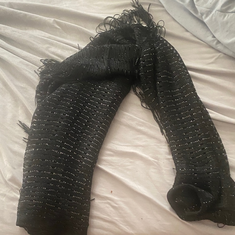 Bijoux Terner Black Scarf with Glossy Finish